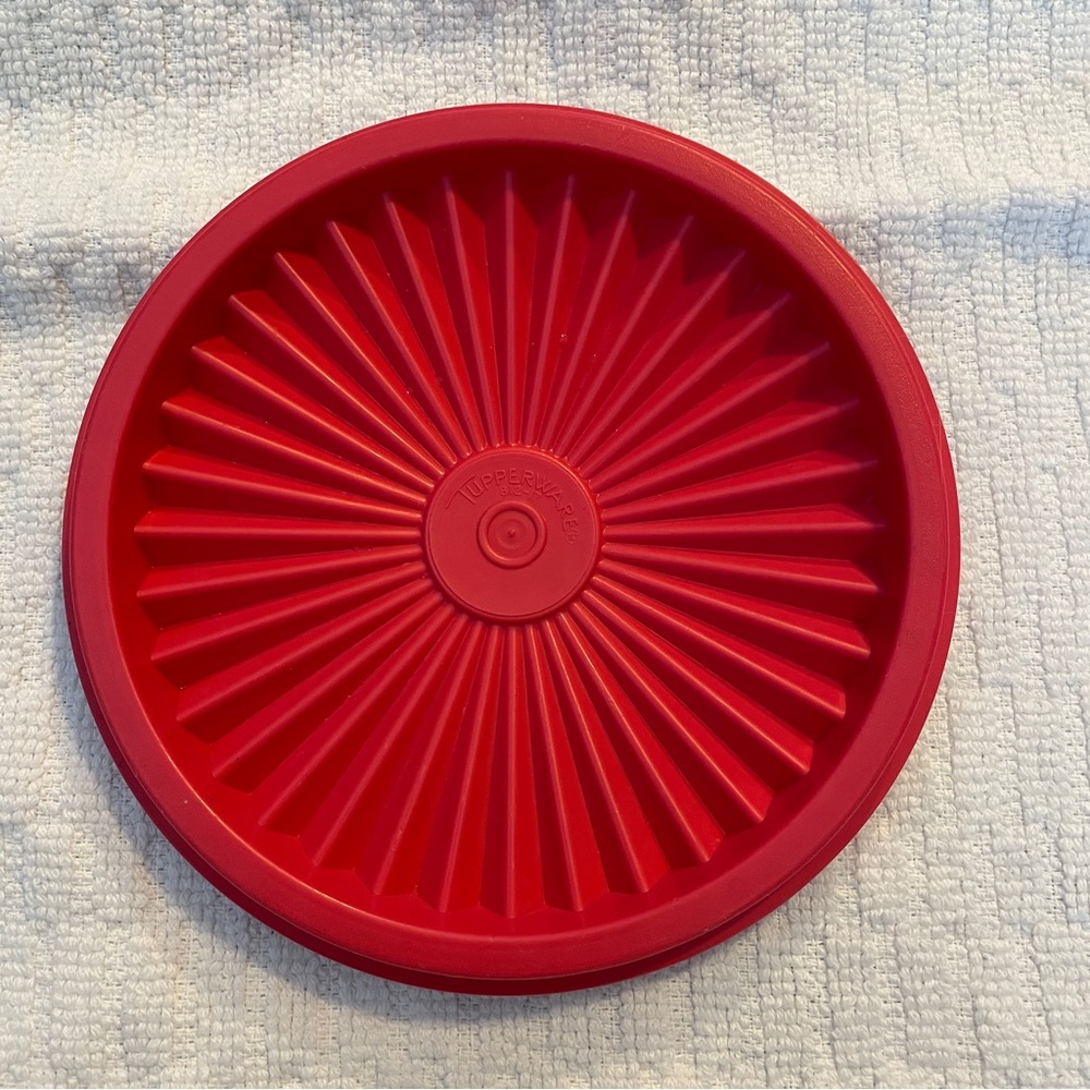 Tupperware Round Servalier Bright Pink LID ONLY 5" Part #812-17 Replacement
